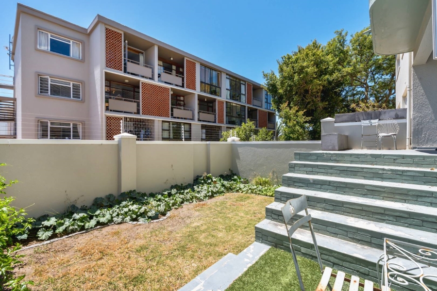 1 Bedroom Property for Sale in Oranjezicht Western Cape